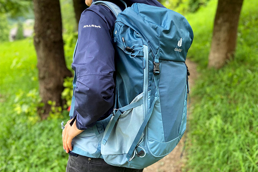 Blauer Deuter Rucksack