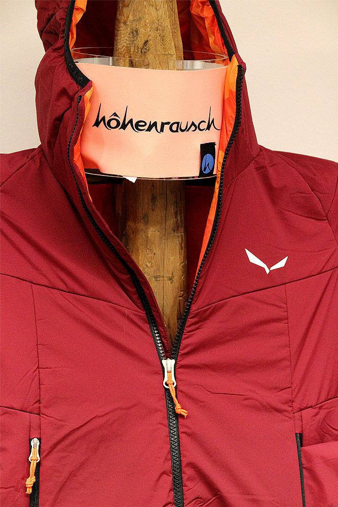 Damen Winterjacke Salewa kombiniert mit Höhenrausch Stirnband